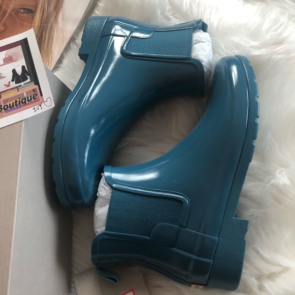 Hunter Original Refined Chelsea Rain Boots - Picture 2 of 12